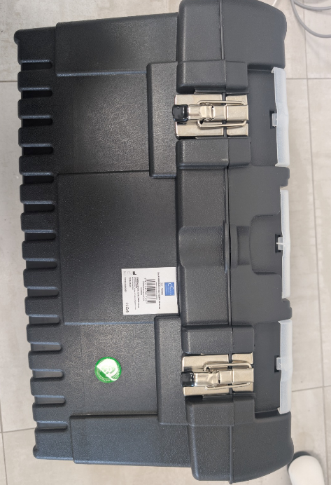 Caja de Herramientas Profesional Grande 58×30×29 cm con Cierres Metálicos Click&Lock — Comercial Candela