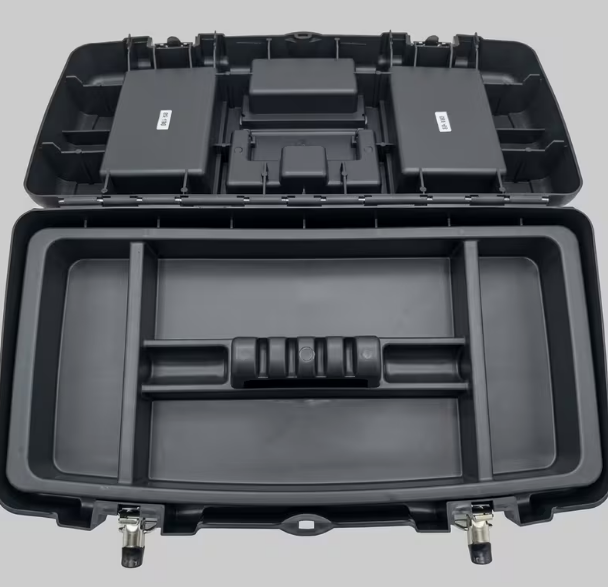 Caja de Herramientas Profesional Compacta 48×26×23 cm con Cierres Metálicos Click&Lock — Comercial Candela